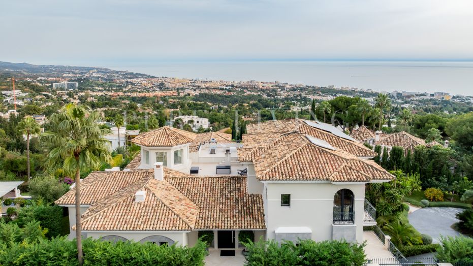 Stunning villa located in the prestigious gated community of Sierra Blanca in Marbella´s golden mile