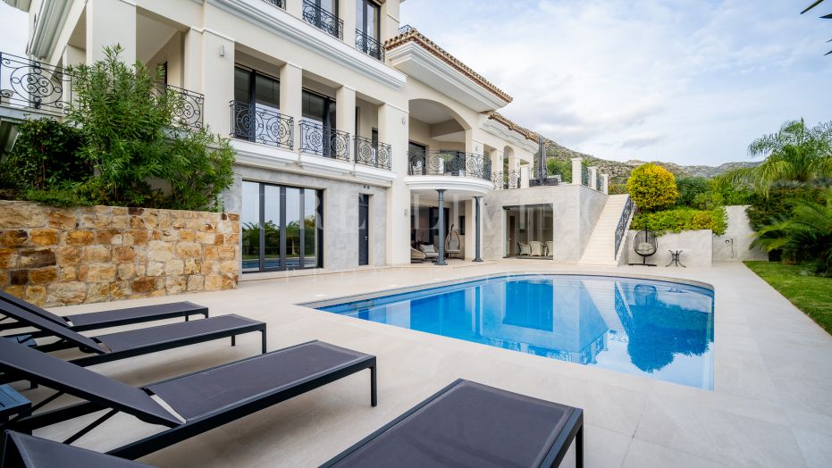 Stunning villa located in the prestigious gated community of Sierra Blanca in Marbella´s golden mile
