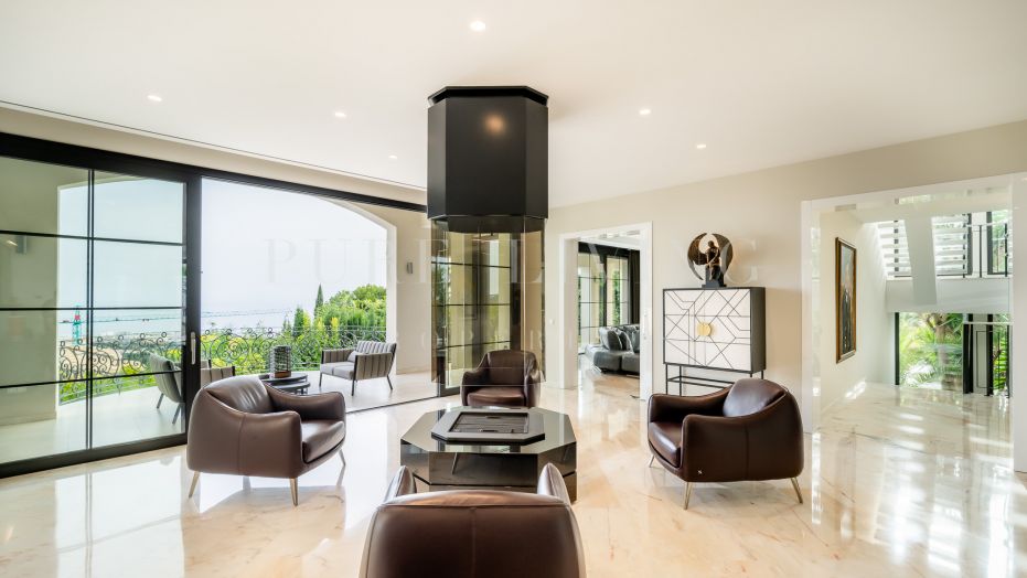 Stunning villa located in the prestigious gated community of Sierra Blanca in Marbella´s golden mile