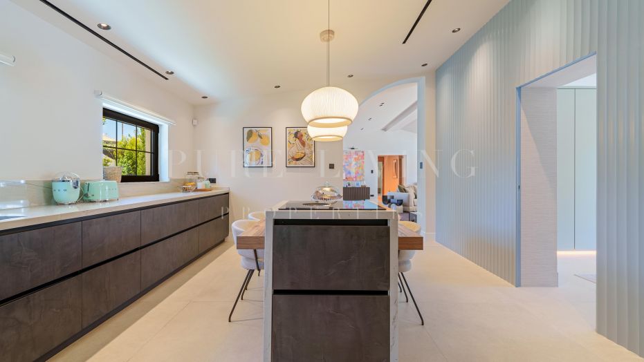 Kustelijke Elegant in een Gelijkvloers Ontwerp, Puerto Banús