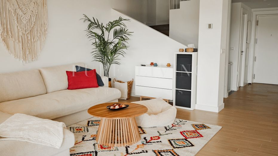 Élégante Villa Jumelée de 4 Chambres avec Vue Imprenable au Cœur de la Nature – Située à Buena Vista