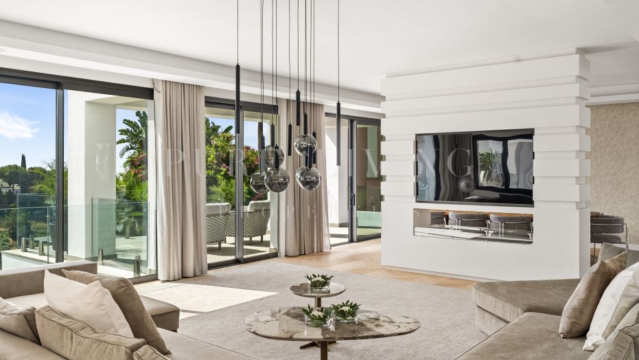 Hedendaagse Elegantiewoning met Panoramisch Uitzicht in Los Flamingos