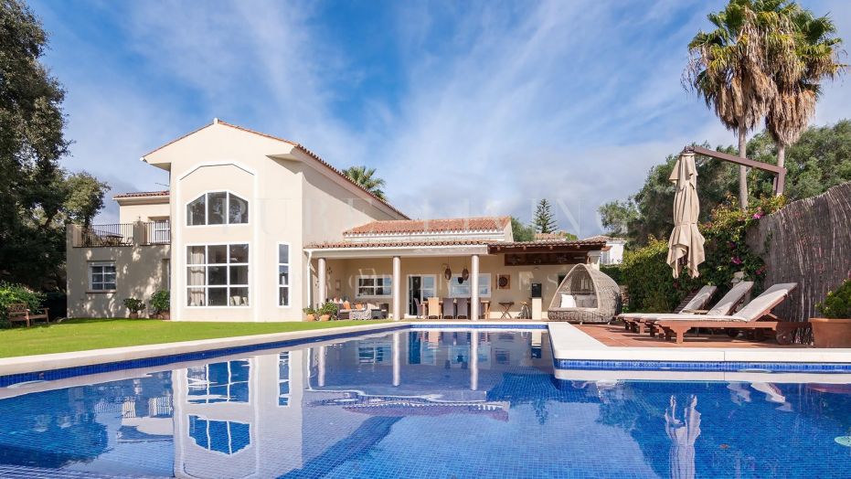 Villa te koop in Sotogrande Alto, rondom een golfbaan