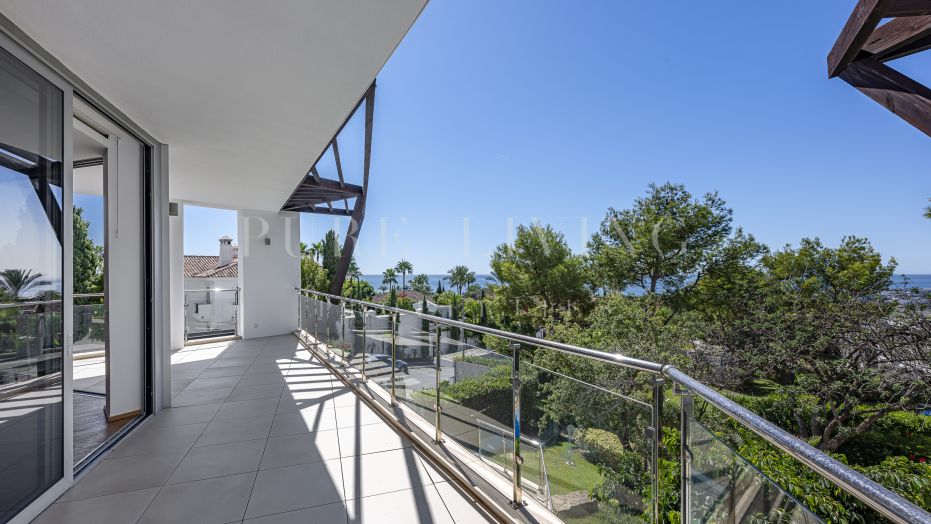 Innovative modern villa for sale in Meisho Hills, Marbella Golden Mile