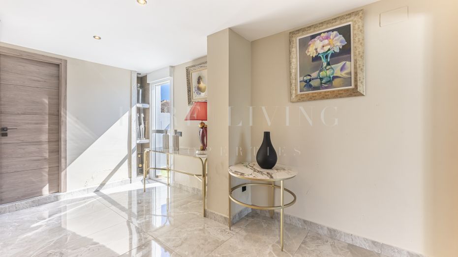 Renovated 4-Bedroom Duplex Penthouse in the Heart of Puerto Banús