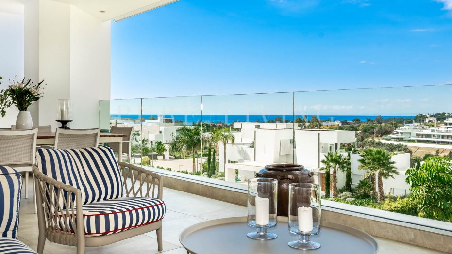 Contemporary Three-Bedroom Apartment with Sea & Sunset Views in Soul Marbella