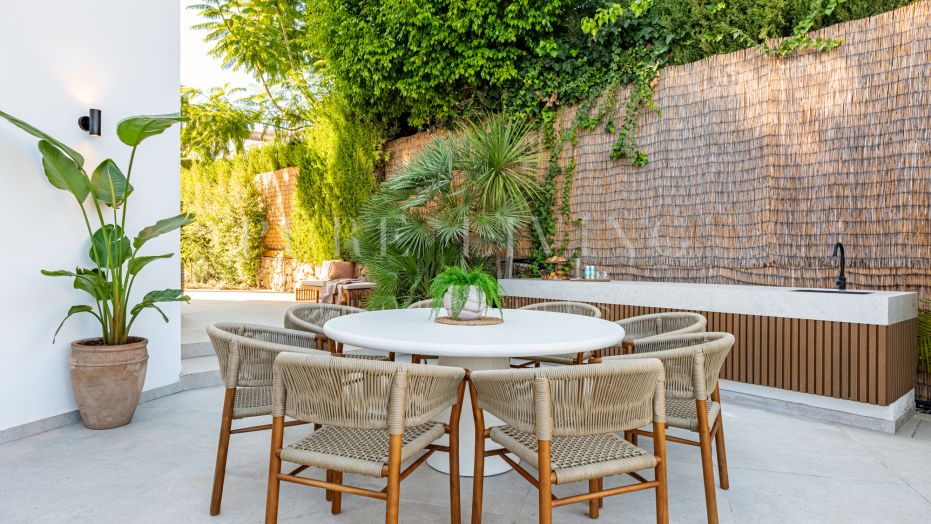 Villa totalmente renovada de primer nivel en Nueva Andalucía