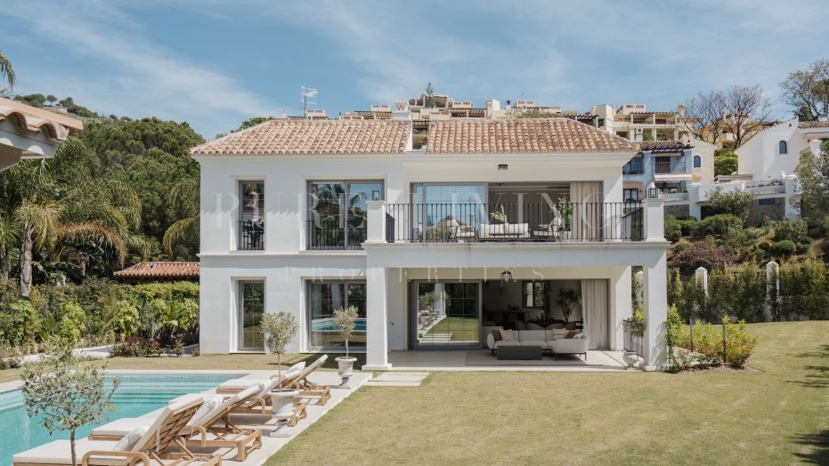Prachtige, nieuw gebouwde gezinsvilla in Los Arqueros