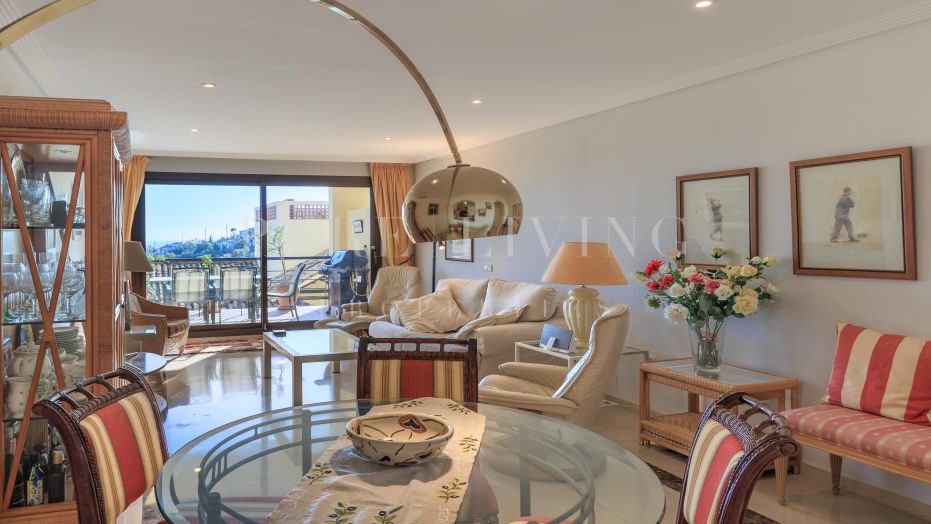Appartement met drie slaapkamers en terras op het zuidwesten in Los Pinos, Los Arqueros