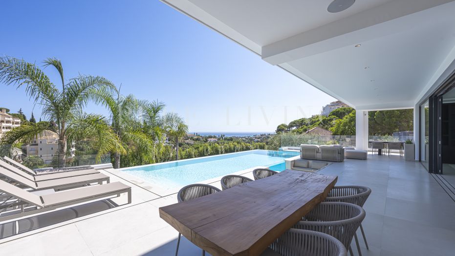 Villa contemporaine avec vue panoramique sur la mer à Elviria