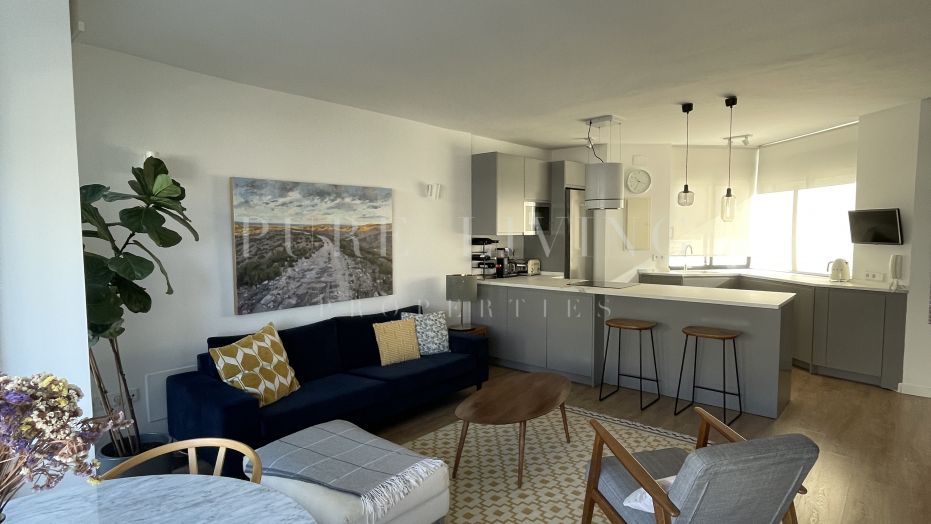 Exceptional 3-bedroom Duplex Penthouse with Sea and Mountain views, located in the prestigious Marbella House community