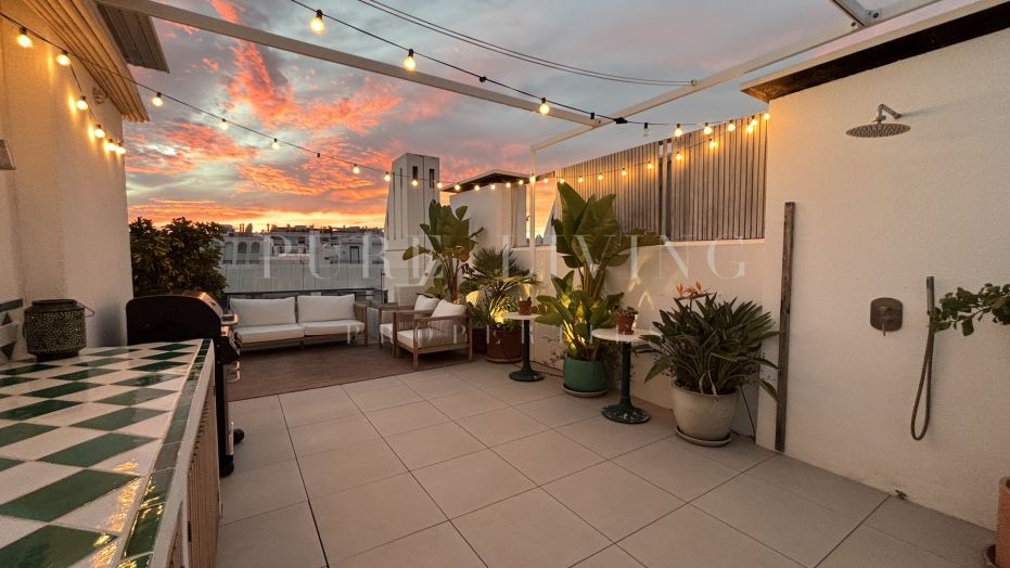 Exceptional 3-bedroom Duplex Penthouse with Sea and Mountain views, located in the prestigious Marbella House community