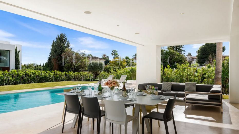 Villa voor korte termijn huur in El Paraiso, Estepona Oost