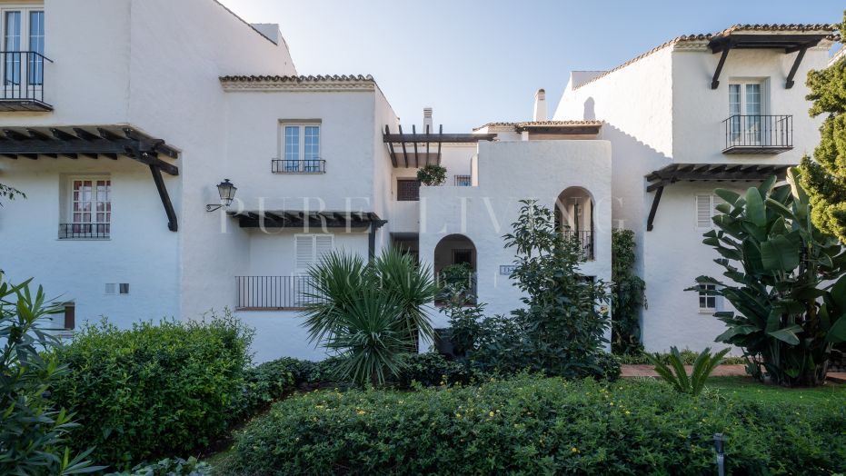 West facing 3-bedroom Penthouse