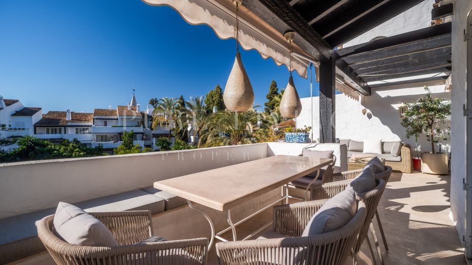 West facing 3-bedroom Penthouse