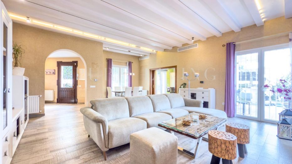 Mediterrane charme met uitzonderlijk uitzicht in Sierra Blanca Country Club