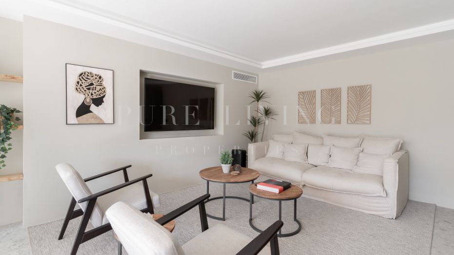 Penthouse moderne 3 chambres au centre de Marbella avec piscine privée sur le toit et vue sur La Concha