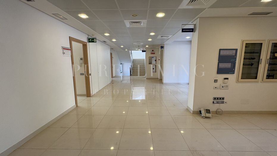 Mansion Club Service Center – Elegant Four-Storey Building in the Exclusive Mansion Club Enclave