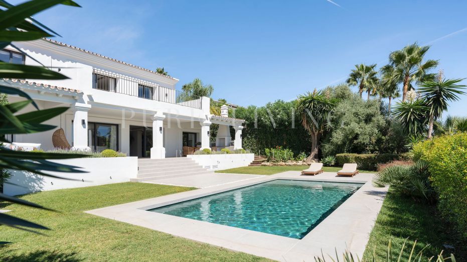 Luxe Raffiné avec Vue Mer Imprenable à Nueva Andalucía, Marbella