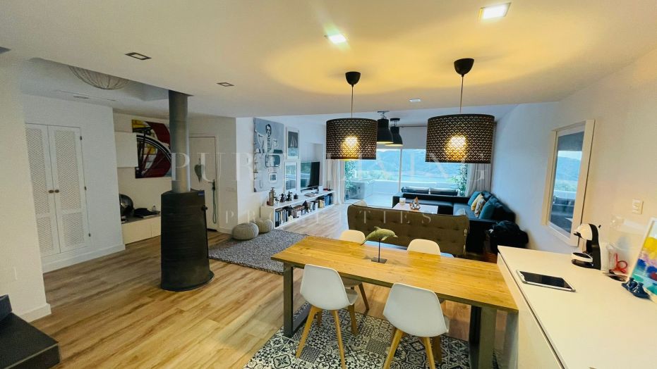 Exquisite 3-bedroom townhouse with incredible panoramic views in the Exclusive Zahara de Istán