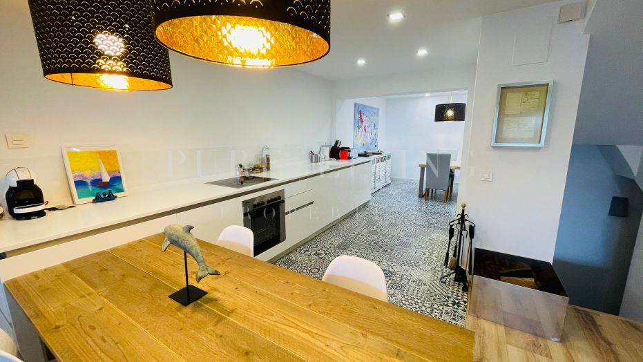 Exquisite 3-bedroom townhouse with incredible panoramic views in the Exclusive Zahara de Istán