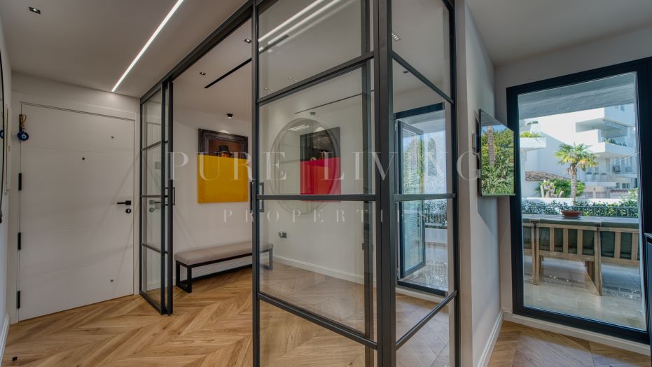 Refined 3-Bedroom Duplex with Premium Finishes in Río Real’s Birdie Club