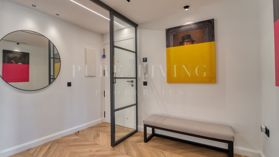 Refined 3-Bedroom Duplex with Premium Finishes in Río Real’s Birdie Club