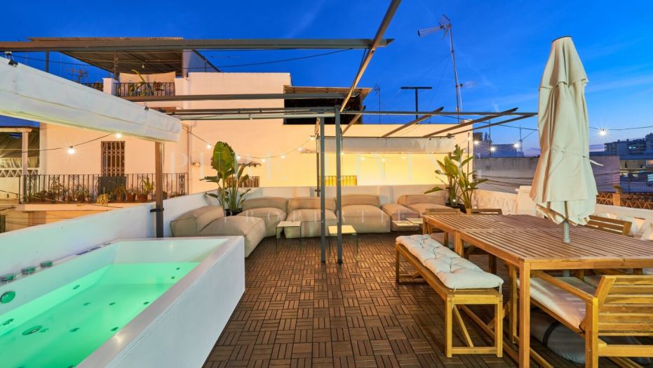 Renovated Townhouse with Jacuzzi in the Idyllic, Marbella Old Town
