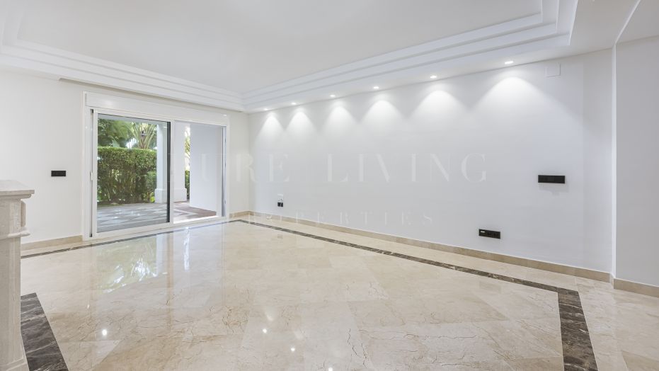 A spacious two bedroom ground floor apartment in Montebello Hills, Lomas de Marbella Club