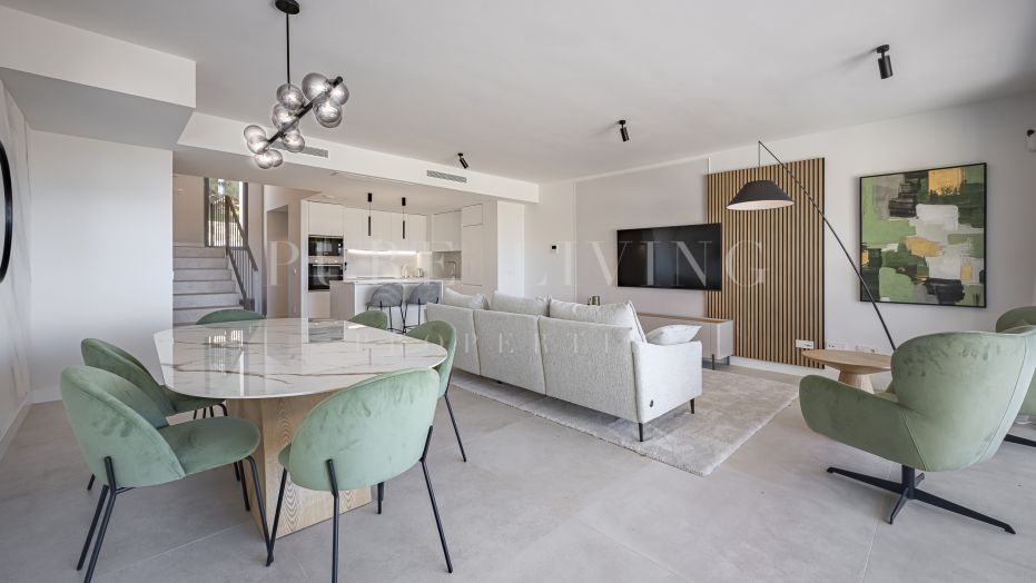 Modern townhouse for sale with stunning sea views in Mijas Costs