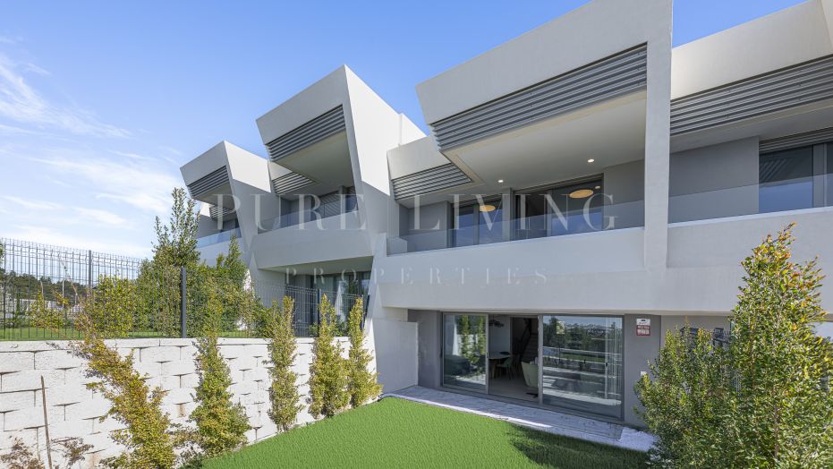 Modern townhouse for sale with stunning sea views in Mijas Costs