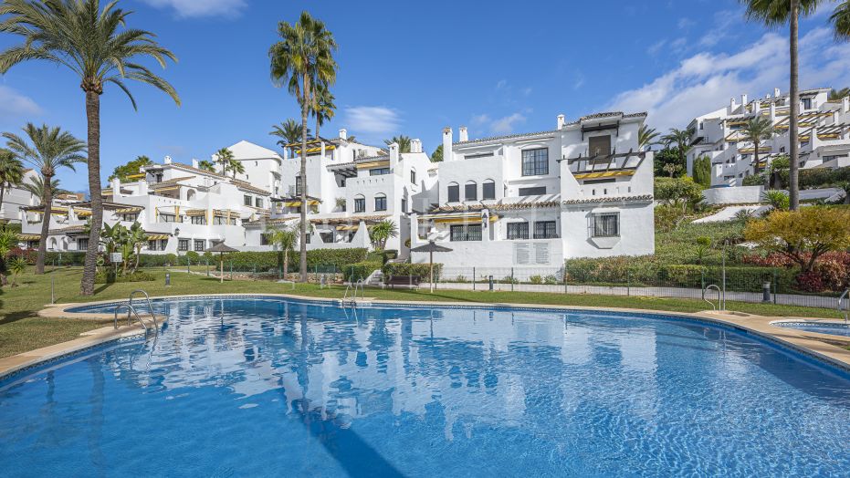 Apartamento reformado de tres dormitorios en Aldea Blanca, Nueva Andalucía