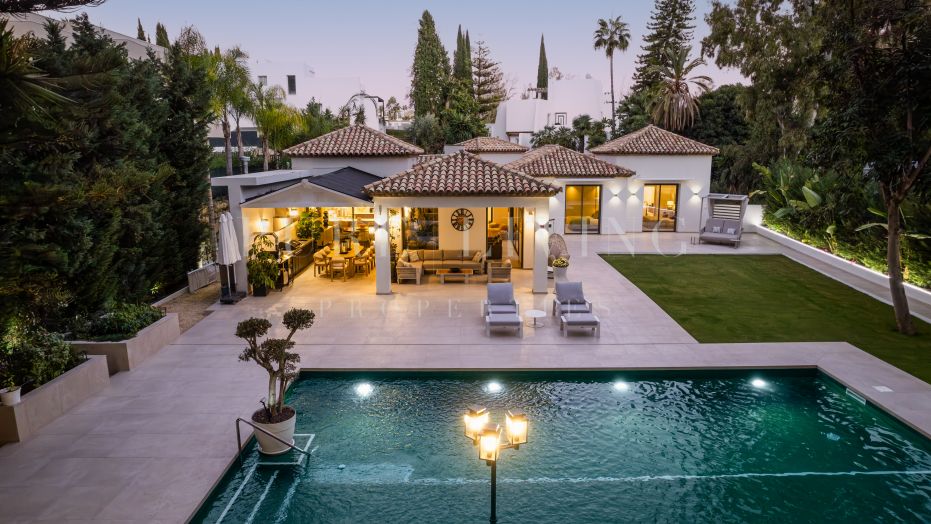 Luxe Vijf-Slaapkamer Villa met Modern Ontwerp in La Cerquilla, Nueva Andalucía