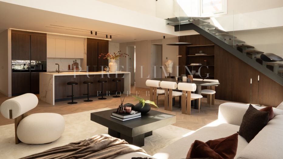 Penthouse Duplex de Luxe avec 3 Chambres, Piscine Privée et Vue Panoramique à Magna Marbella