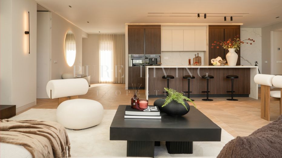 Penthouse Duplex de Luxe avec 3 Chambres, Piscine Privée et Vue Panoramique à Magna Marbella