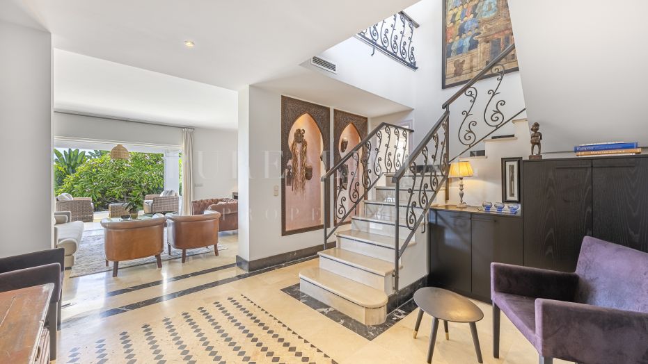 Exquisite Three-Bedroom Luxury Villa in Finca La Judía, Nueva Andalucia