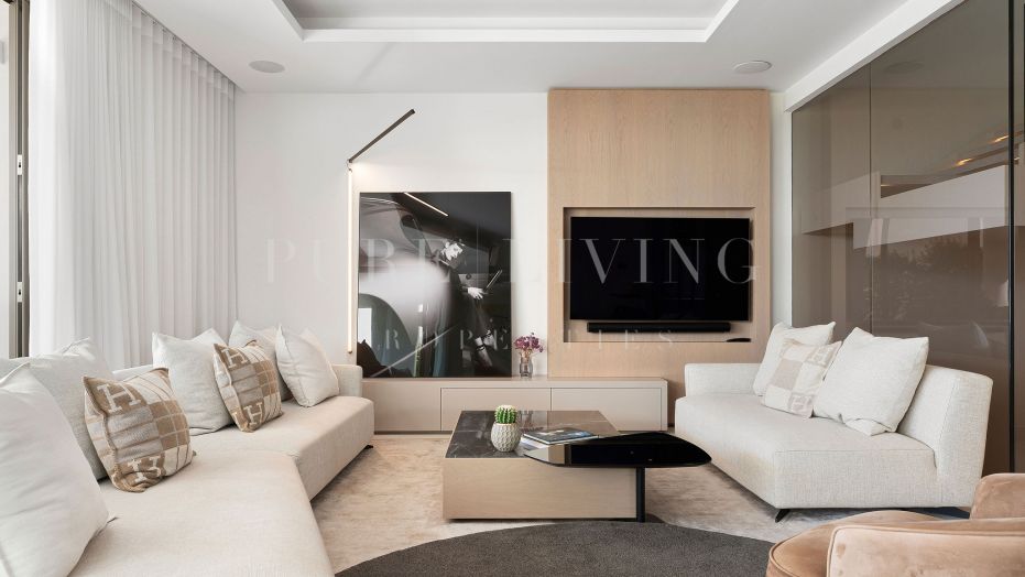 Villa Jumelée Contemporaine de 4 Chambres avec Vue sur Mer et Piscine sur le Toit à Celeste, Nueva Andalucía