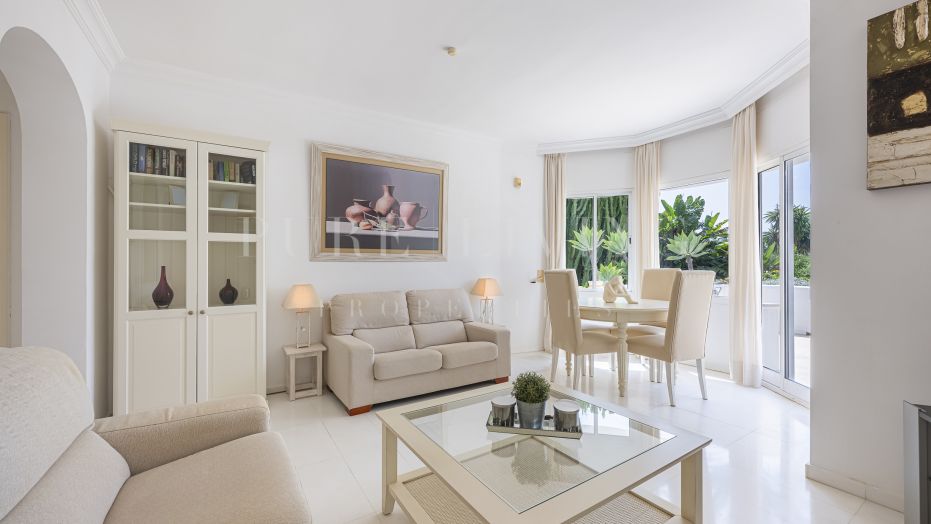 Apartamento de dos dormitorios en Ancon Sierra IV, Lomas del Marbella Club