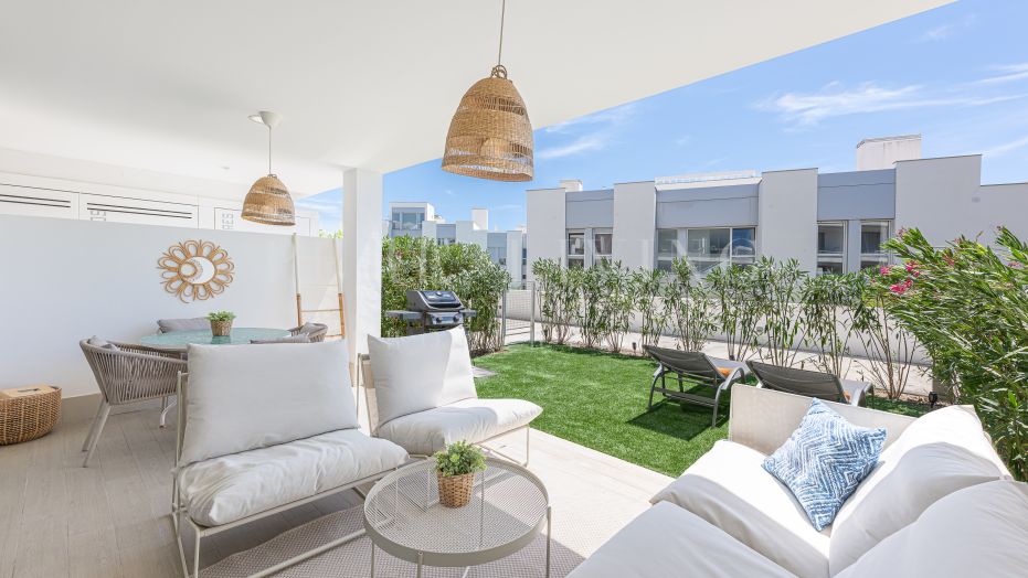 Modern 2-Bedroom Ground Floor Apartment with Private Garden & Premium Amenities – Le Mirage, Cancelada