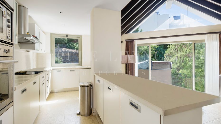 Duplex penthouse met panoramisch uitzicht en privézwembad