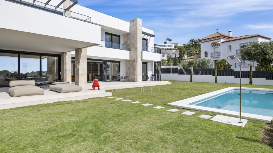 Brand-New Luxury Villa in a Prime Setting