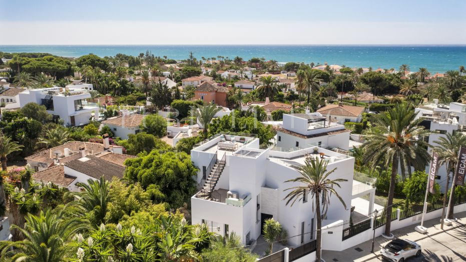 Villa a estrenar en venta cerca de la playa en Marbesa, Elviria