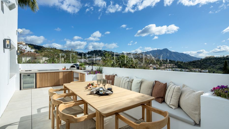 Mediterrane elegantie met uitzicht op golf en zee