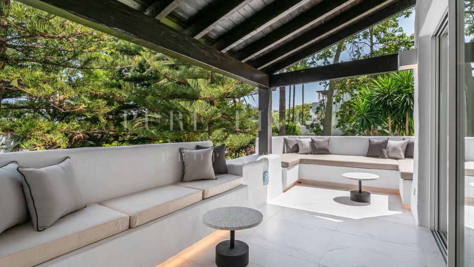 Elegante y moderno apartamento de tres habitaciones en Puente Romano