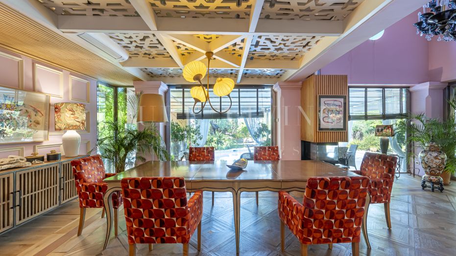 Magnifique villa avec un design méditerranéen située dans le club de Las Lomas del Marbella