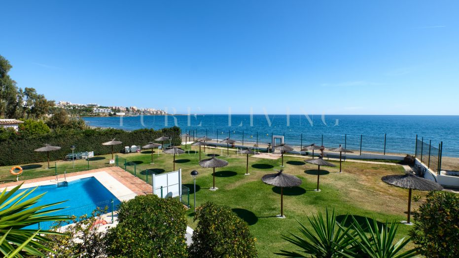 Precioso ático dúplex con fantásticas vistas al mar en Guadalobón, Estepona