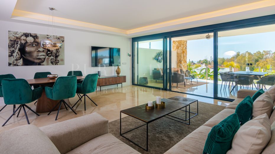Luxury modern townhouse with sea views in exclusive location in Marbella