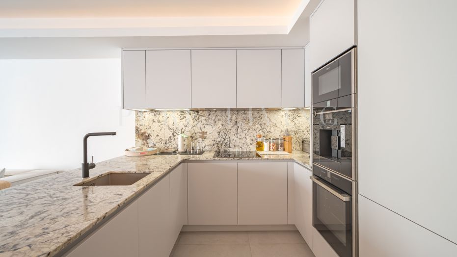 Lovely ground floor apartment in Marina de Puente Romano