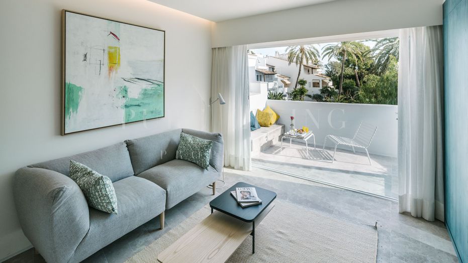 Apartamento modernista de una habitación en Puente Romano