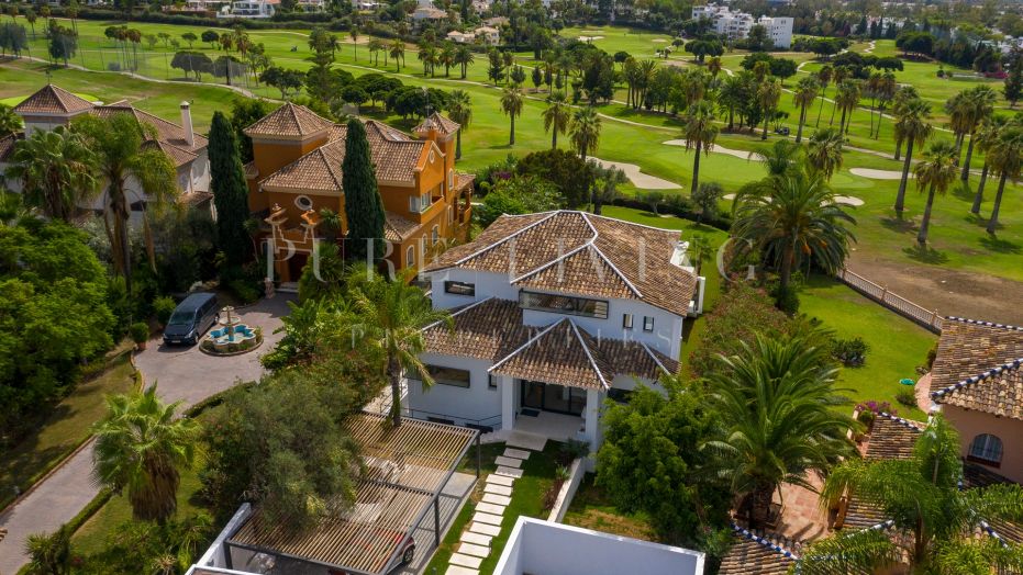 Luxe villa front line Golf in Los Naranjos, Marbella